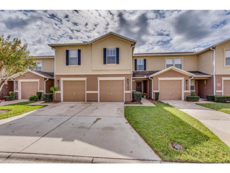 1500 Calming Water Dr in Fleming Island, FL - Building Photo