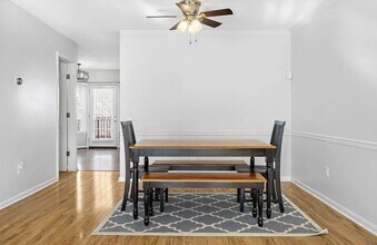 251 St Michaels Cir in Odenton, MD - Foto de edificio - Building Photo