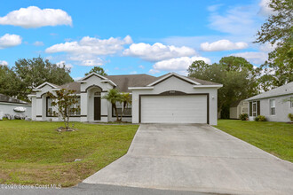 2945 Fears Rd SE in Palm Bay, FL - Building Photo - Building Photo