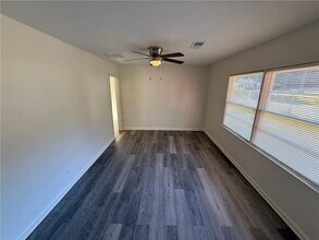 828 Pamela Dr in Griffin, GA - Building Photo - Building Photo