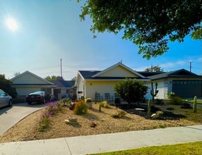 5334 E Pamela Kay Ln in Anaheim, CA - Building Photo - Building Photo