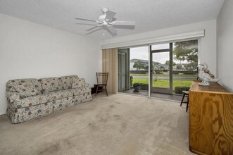 240 Promenade Dr in Dunedin, FL - Building Photo - Building Photo
