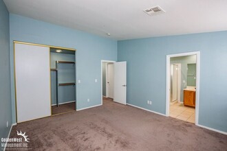 5860 Pack Trail in Las Vegas, NV - Building Photo - Building Photo