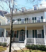 215 W Court St in Doylestown, PA - Building Photo