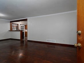 858 Gaylemont Cir in Decatur, GA - Building Photo - Building Photo