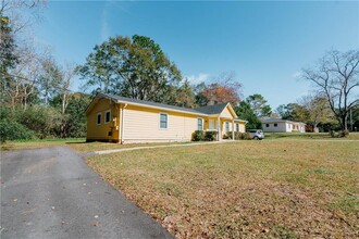 8886 Maple St in Semmes, AL - Building Photo - Building Photo