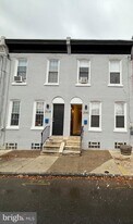 2040 N Darien St in Philadelphia, PA - Building Photo