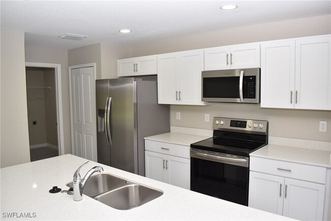 212 Antis Dr in Rotonda West, FL - Building Photo - Building Photo