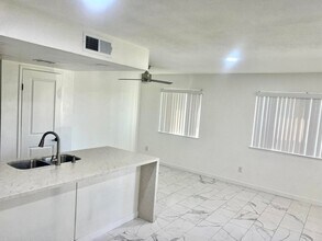 72745 Willow St in Palm Desert, CA - Building Photo - Building Photo