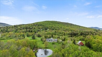 89 Jaquith Rd in Londonderry, VT - Building Photo - Building Photo