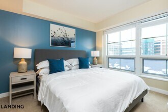 70 I St SE, Unit 70-0905 in Washington, DC - Foto de edificio - Building Photo