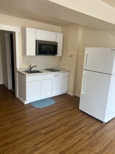 1524 9th St, Unit B in Bremerton, WA - Building Photo - Building Photo