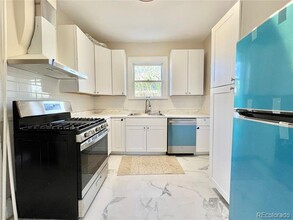 3373 S Logan St in Englewood, CO - Foto de edificio - Building Photo