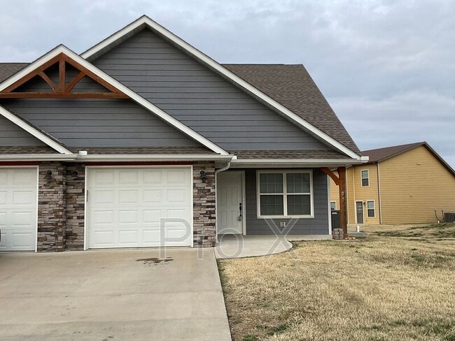 property at 611 Easton Dr