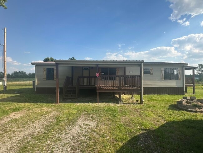 property at 1117 W Main St