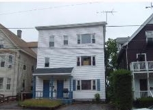 465-467 Grove St in Woonsocket, RI - Foto de edificio