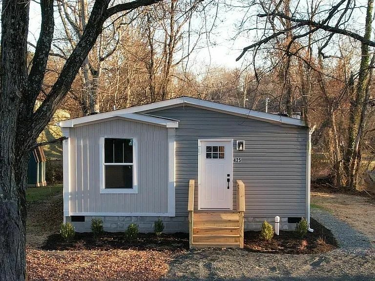 423 Charles St in Gordonsville, VA - Building Photo