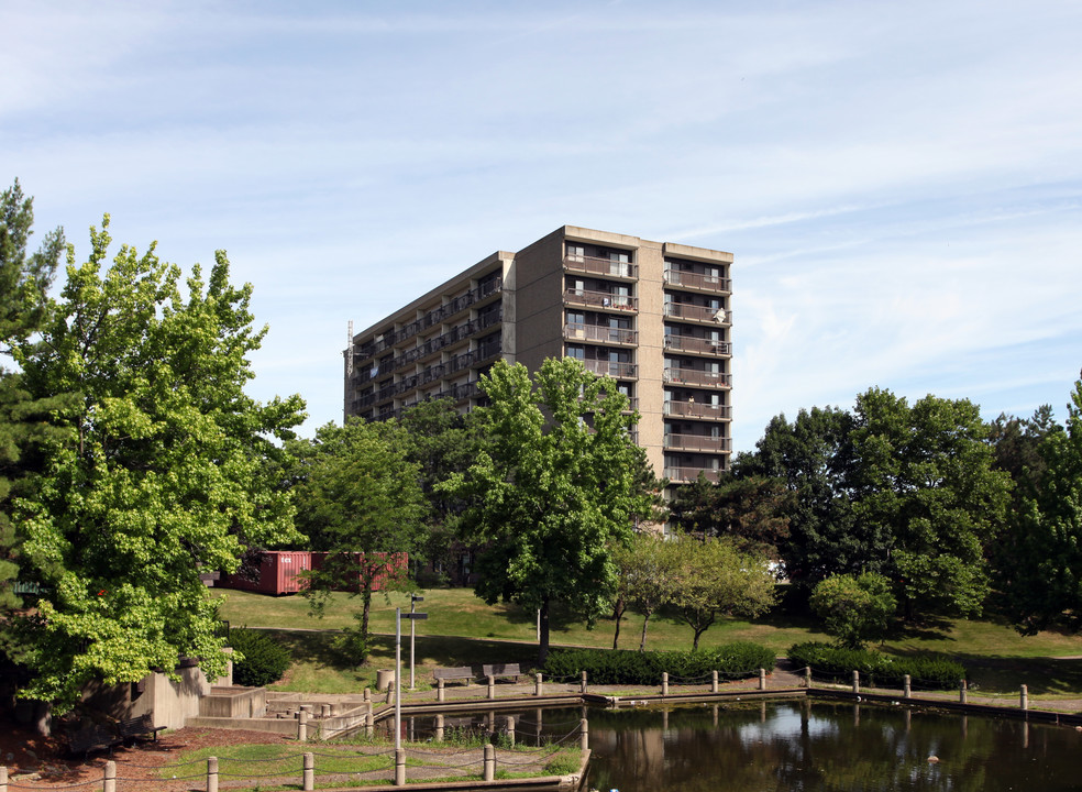 James R. Williams Tower in Akron, OH - Building Photo