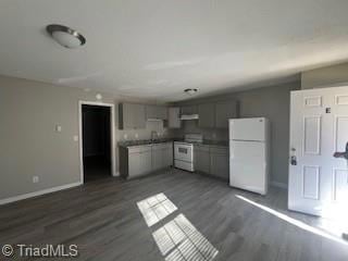 1963 Lakeview Rd