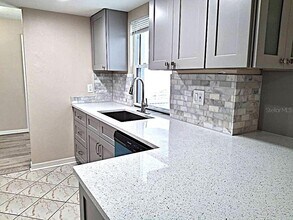 8308 123rd Ave in Largo, FL - Building Photo - Building Photo