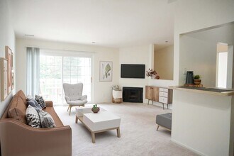 Meadowbrook Village in Ann Arbor, MI - Building Photo - Building Photo