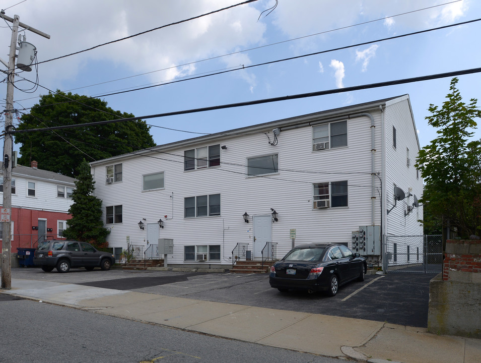 35 Ledge St in Providence, RI - Building Photo