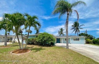 918 Bluewater Dr in Satellite Beach, FL - Building Photo