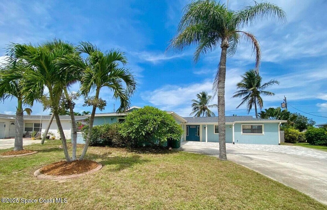 918 Bluewater Dr in Satellite Beach, FL - Building Photo