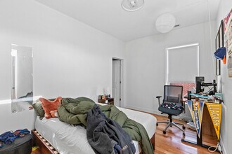 1638 N Western Ave, Unit 3 in Chicago, IL - Building Photo - Building Photo
