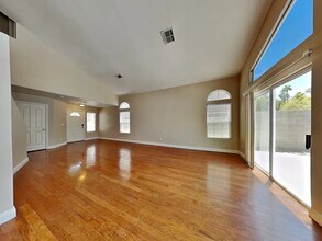 126 Golf Range St in Las Vegas, NV - Building Photo - Building Photo