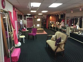 111 Spring St in Newton, NJ - Foto de edificio - Interior Photo