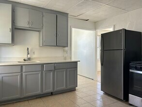 18 Eastwood Ave in Waterbury, CT - Building Photo - Building Photo