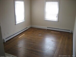 44 Avery Ln in Waterford, CT - Building Photo - Building Photo