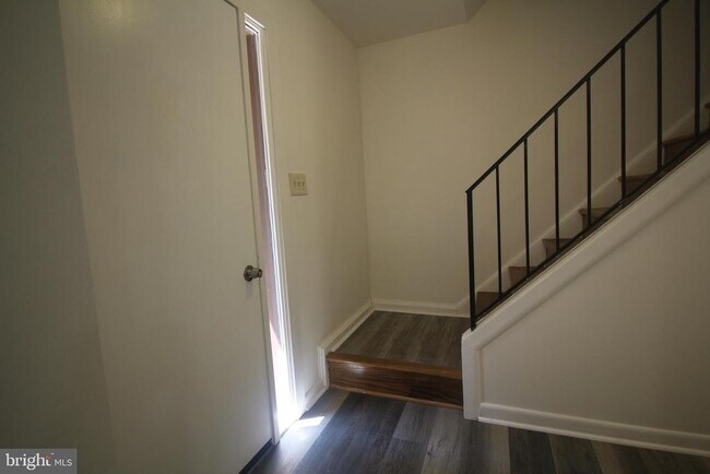 7843 Briardale Terrace in Rockville, MD - Building Photo - Building Photo