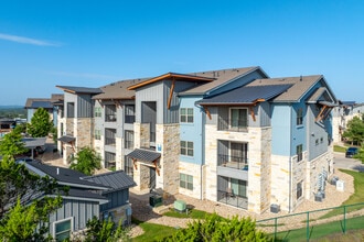The Ridge at Headwaters in Dripping Springs, TX - Foto de edificio - Building Photo