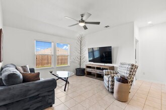 1111 Mercury Dr in Princeton, TX - Building Photo - Building Photo