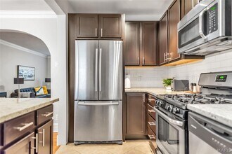 7557 Buckingham Dr in Clayton, MO - Building Photo - Building Photo