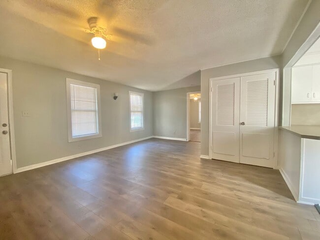 2022 38th St in Lubbock, TX - Building Photo - Building Photo