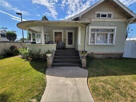 1820 N Bush St in Santa Ana, CA - Building Photo