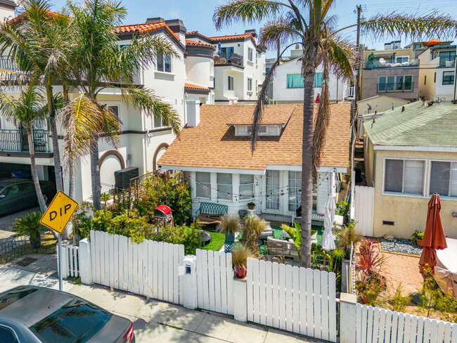 934 Manhattan Ave in Hermosa Beach, CA - Building Photo - Building Photo