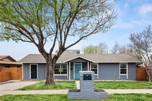 1111 Lawson Ln in Austin, TX - Building Photo