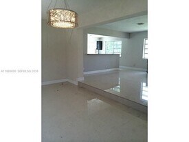 740 NE 179th Terrace in North Miami Beach, FL - Building Photo