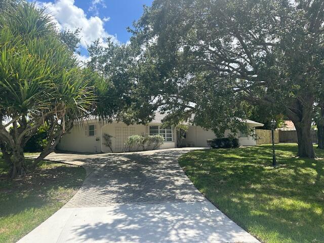 10881 Magnolia St in Palm Beach Gardens, FL - Building Photo