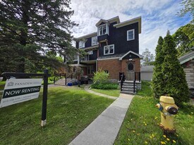 290 Union St in Kingston, ON - Building Photo