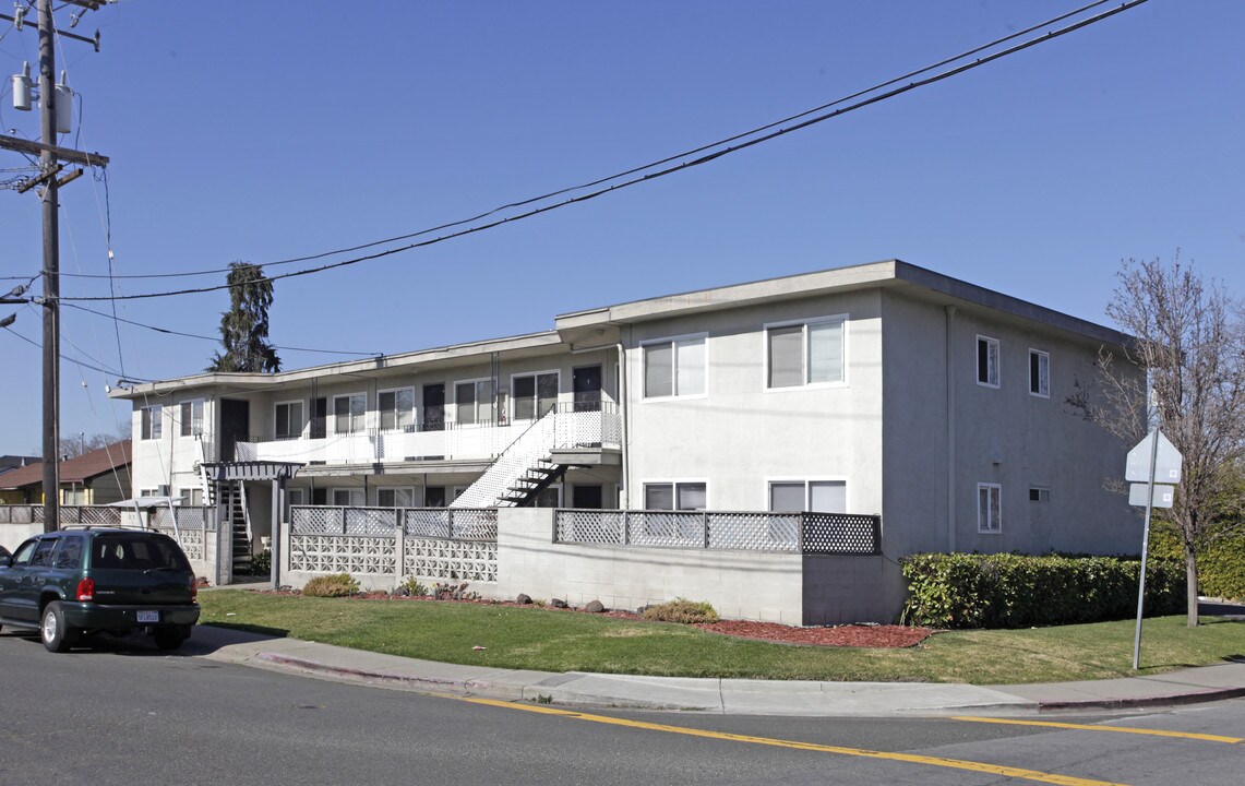 555 Via Manzanas in San Lorenzo, CA - Building Photo