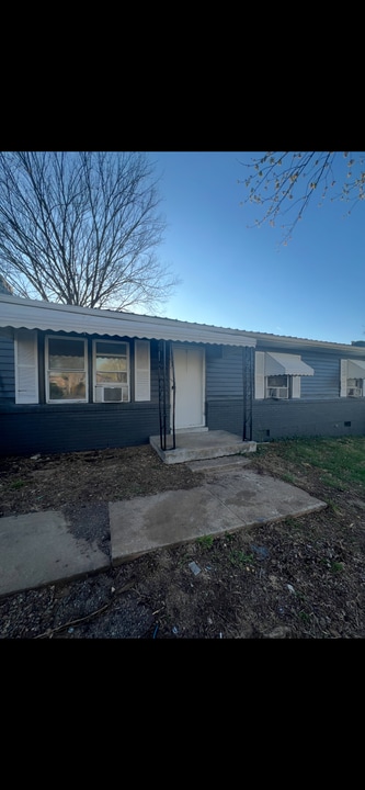 699 Perry Dr in Springfield, TN - Building Photo