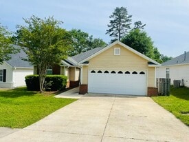 2031 Sunny Dale Dr in Tallahassee, FL - Building Photo