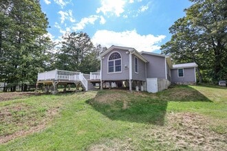 55 Holbrook Hill Rd in Bedford, NH - Building Photo - Building Photo