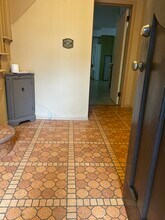 34 Sand St, Unit 1st floor apartment in Port Chester, NY - Foto de edificio - Building Photo