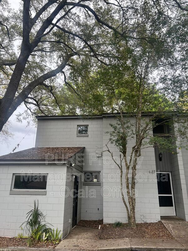 property at 627 NE 28th Ave